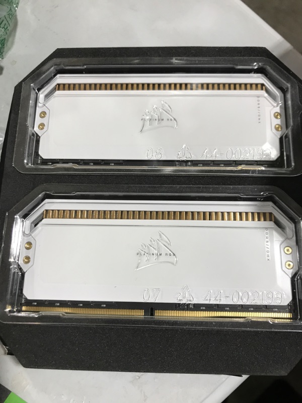 Photo 2 of CORSAIR DOMINATOR PLATINUM RGB DDR5 RAM 64GB (2x32GB) 5200MHz CL40 Intel XMP iCUE Compatible Computer Memory - White (CMT64GX5M2B5200C40W) 64GB (2x32GB) White