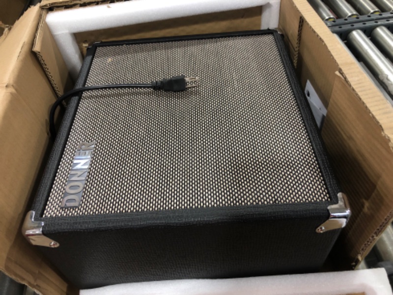 Photo 2 of Donner Bass Guitar Amp 30W Electric Bass Combo Amplifier DBA-30 with Onboard Clean and Distortion Overdrive Dual Tone Switching PracticeX002YROPQD
