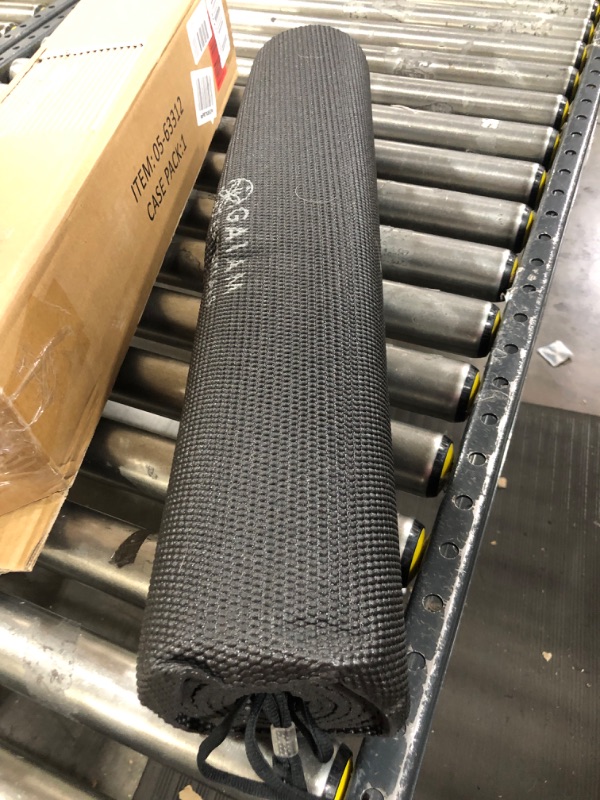 Photo 1 of  Generic yoga mat black 
