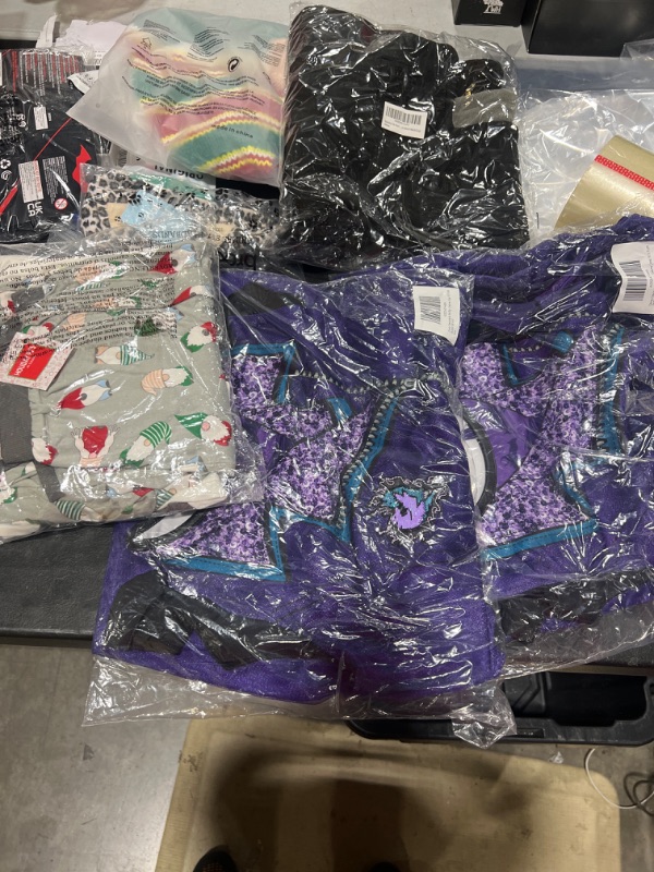 Photo 1 of clothing bundle 