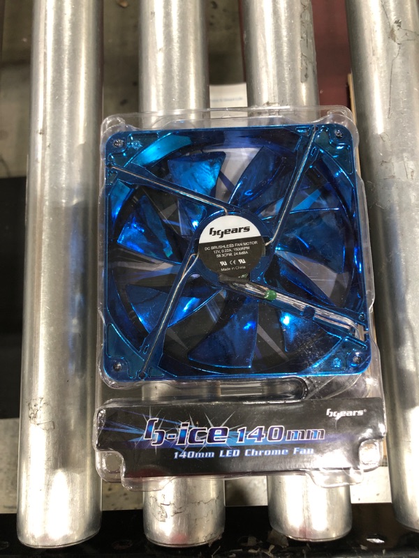 Photo 2 of Bgears B-ice 140mm Blue LED Case Fan
