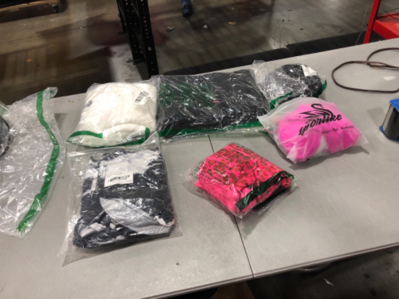 Photo 1 of 6 PC BAG LOT ASSOERTED CLOUTHES