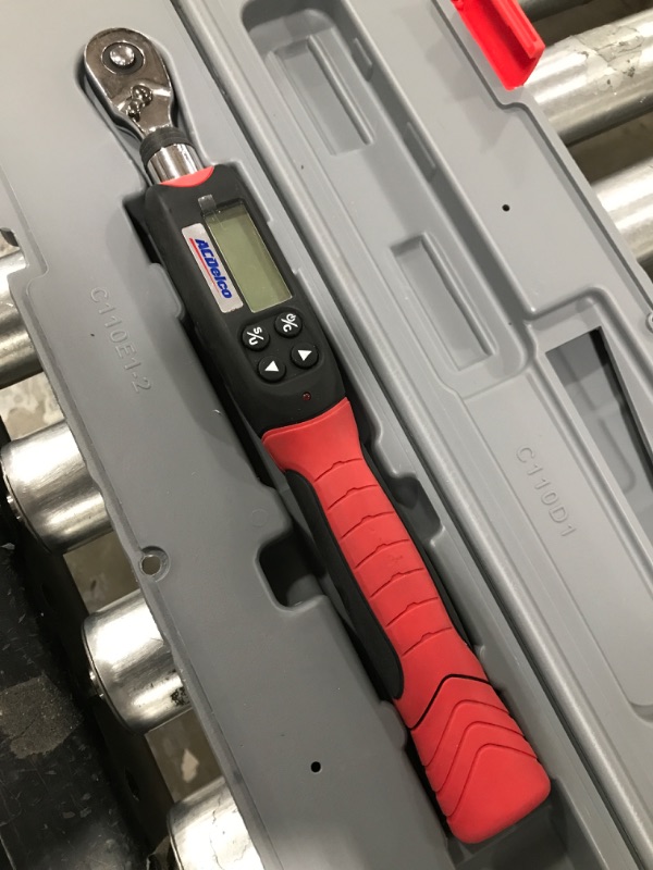 Photo 2 of ACDelco ARM601-3 3/8” (3.7 to 37 ft-lbs.) Digital Torque Wrench with Buzzer and LED Flash Notification 