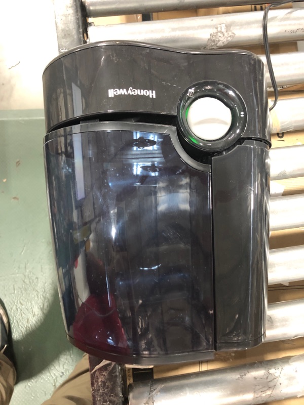 Photo 2 of Honeywell HWM705B Filter Free Warm Moisture Humidifier, Black