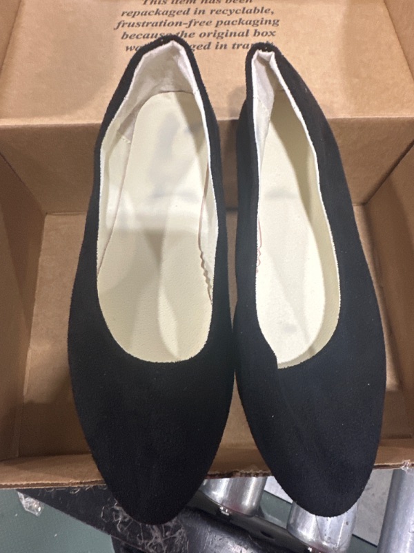 Photo 1 of BIG KIDS GIRL FLATS SIZE 6.5 