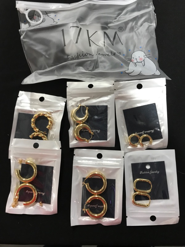 Photo 2 of 6 Pairs Gold Chunky Hoop Earrings Set for Women Hypoallergenic Thick Open Twisted Huggie Hoop Jewelry for Birthday/Christmas Gifts 01-Gold