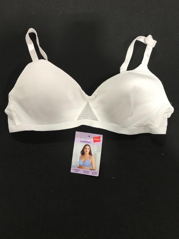 Photo 2 of [Size S] Hanes ComfortFlex Fit Women's Oh So Light Wireless Bra with Comfort Foam, Full-Coverage T-Shirt Bra -Small White