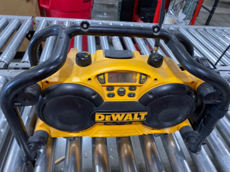 Photo 1 of DEWALT RADIO