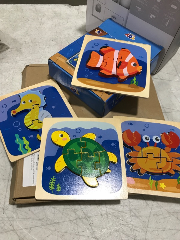 Photo 2 of 4 Pieces Cartoon Animal 3D Jigsaw Puzzles set Wooden Toy for Children Fish Set Montessori Educational Learning Baby Gift
