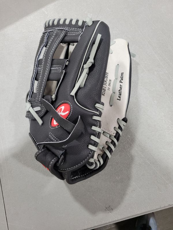 Photo 1 of 13 INCH BASEBALL GLOVE