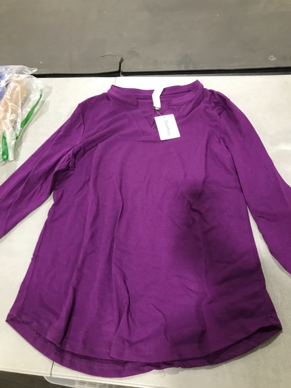 Photo 1 of BEAUHUNTY WOMEN  LONG SLEEVE SIZE M 