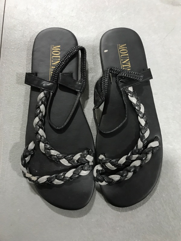 Photo 2 of [Size 10]  Flat Sandals for Women,Cute Casual Summer Beach Travel Shoes Fashion Sandal Ladies Shoes Flip Flops Sandals 