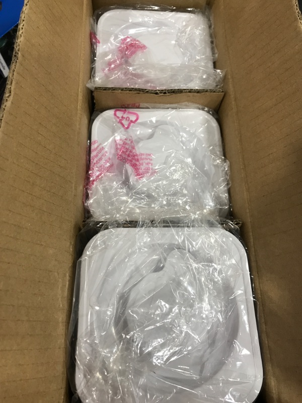 Photo 1 of Amazon Basics 5-Piece Square Airtight Food Storage Containers for Kitchen Pantry Organization, BPA Free Plastic 5-Piece Square Set