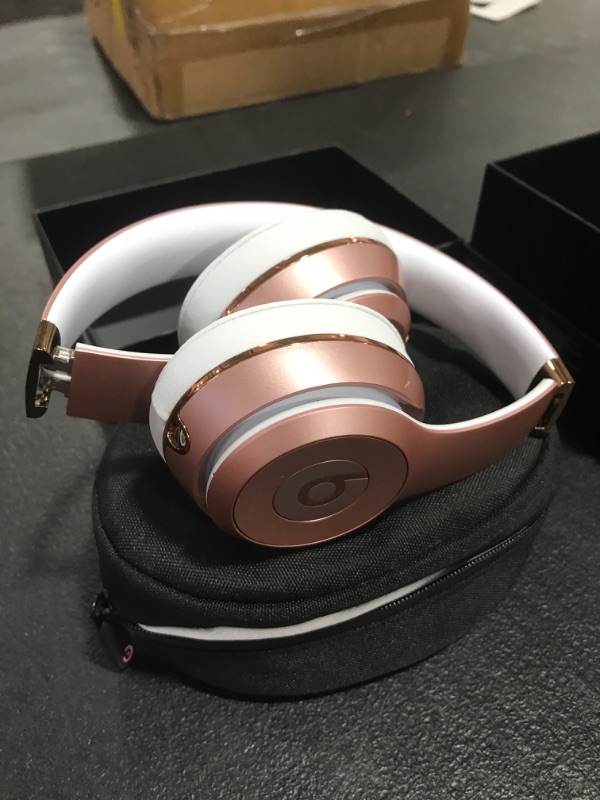 Photo 4 of Beats Solo3 Wireless on-Ear Headphones with Apple W1 Headphone Chip Rose Gold MX442LL/a. PRIOR USE. 
