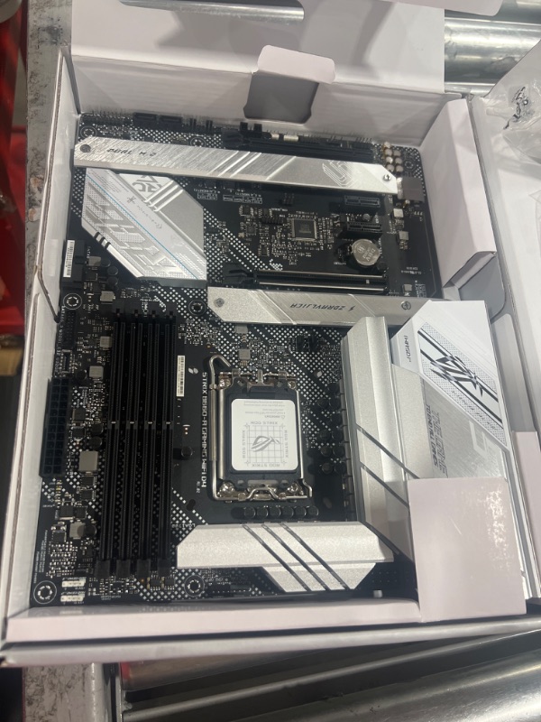 Photo 4 of ASUS ROG Strix B660-A Gaming WiFi D4 LGA 1700(Intel 12th Gen) ATX Gaming Motherboard(PCIe 5.0,12+1 Power Stages,WiFi 6, 2.5 Gb LAN, 3xM.2 Slots,PCIe 4.0 NVMe® SSD Support, USB 3.2 Gen 2x2 Type-C)