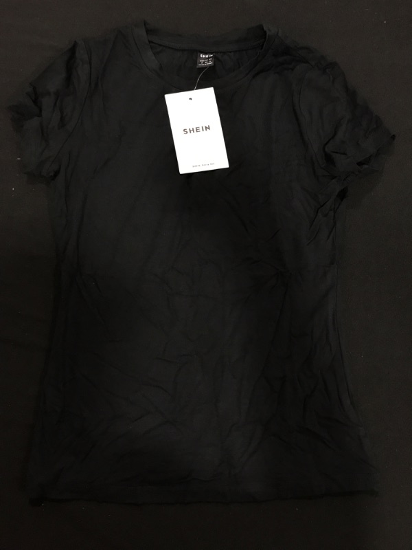 Photo 1 of [Size M] Shein Black Tee