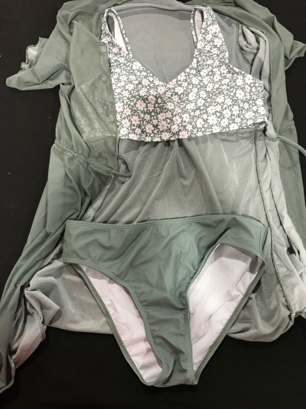 Photo 2 of [Size Girls 12-14] 3 pc Swim set- Green Daisies