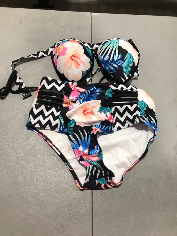 Photo 1 of 2 piuece bathing suite size s