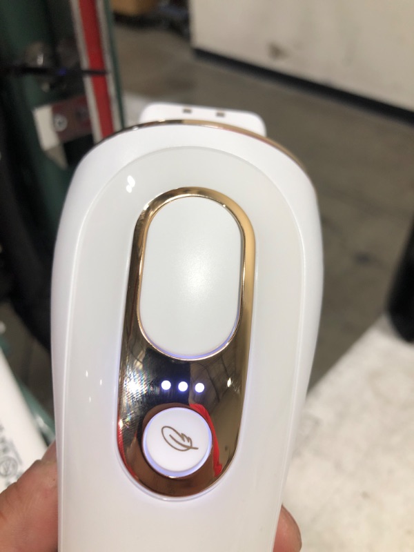 Photo 1 of Braun IPL Braun IPL Long-Lasting Hair Removal for Women and Men, Silk Expert Pro 5 PL5137 with Venus Swirl Razor, Long-lasting Reduction in Hair Regrowth for Body & Face, Corded
