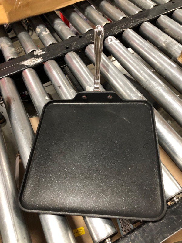 Photo 1 of 11 INCH PAN 