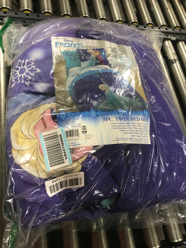 Photo 2 of  Disney Frozen Magical Winter5 -Piece Twin Bedding Bundle- Includes Bed Set, 