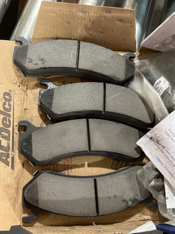 Photo 2 of ACDelco Gold 17D785CHF1 Ceramic Disc Brake Pad Set