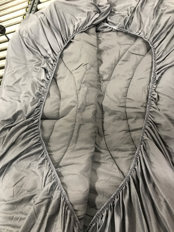 Photo 2 of 54 x 75 in grey bedsure comforter