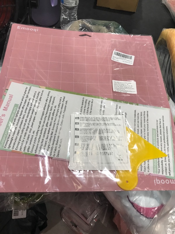 Photo 1 of Cricut cutting mat- pink- large