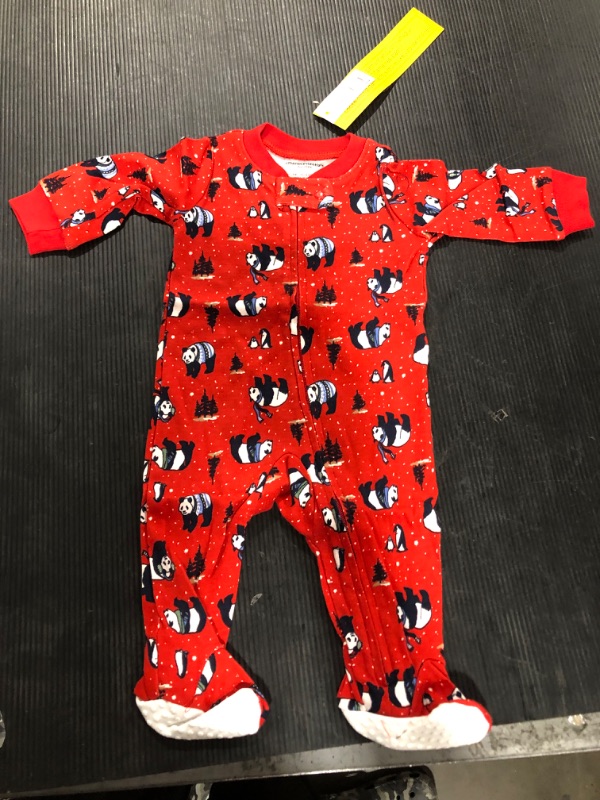 Photo 3 of Amazon Essentials Essentials Unisex Baby Snug-Fit Cotton Footed Sleeper Pajamas, Panda SIZE 3M BABY