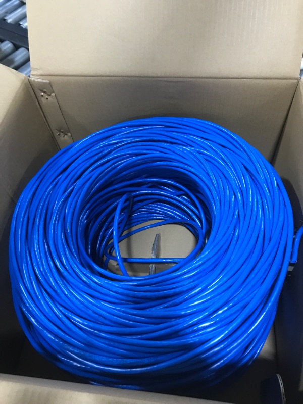 Photo 2 of celertec CAT6 Ethernet Cable, 1000ft, 23AWG Solid Bare Copper, Unshielded Twisted Pairs(UTP), 550MHz, ETL Listed &CMR Riser Rated, Indoor, Bulk Ethernet Cable, Pull Box -Blue