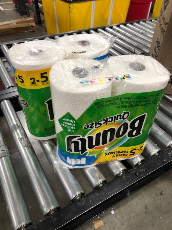 Photo 2 of ( 2 pack) Bounty Select-A-Size Paper Towels, White, 2 Double Plus Rolls = 5 Regular Rolls