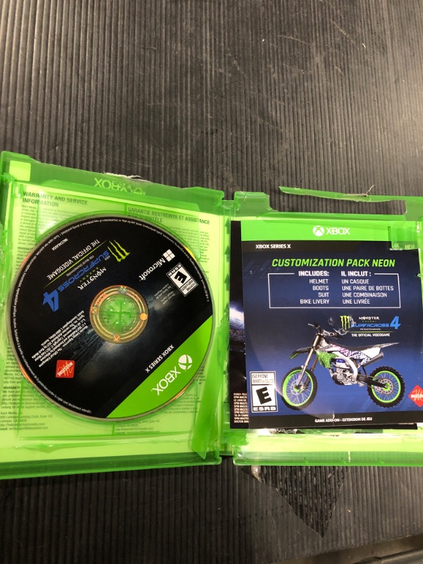 Photo 2 of Monster Energy Supercross 4 - Xbox Series X