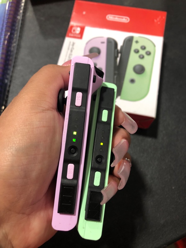 Photo 2 of Joy-Con (L)/(R) - Pastel Purple/Pastel Green Pastel Purple/Pastel Green Joy-Con (L)/(R)