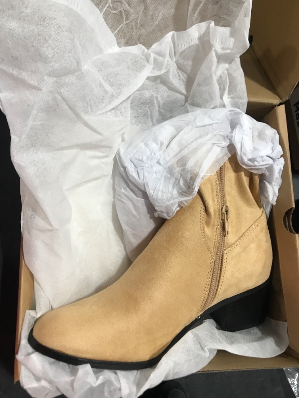 Photo 1 of 6 1/2 BEIGE BOOTS/HEELS WOMENS 