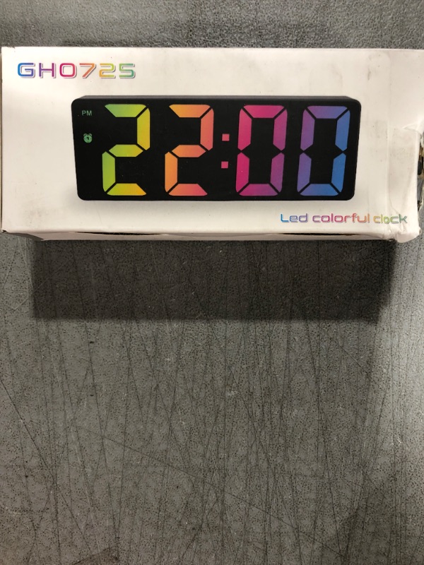 Photo 2 of GHO725 LED COLORFUL CLOCK 