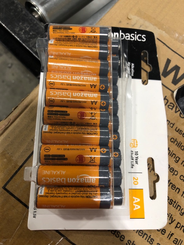 Photo 2 of Amazon Basics 20 Pack AA Alkaline Batteries - Blister Packaging 20 Count (Pack of 1)