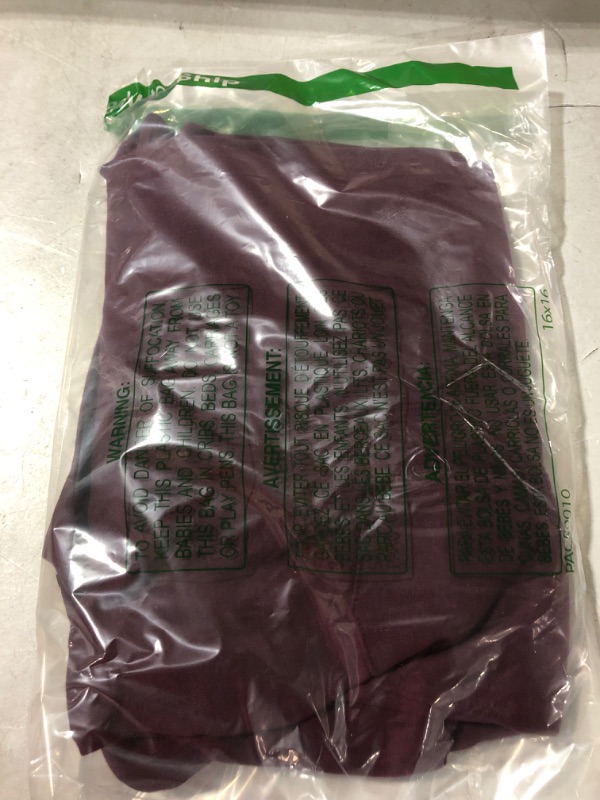Photo 2 of Amazon Essentials Men's Regular-Fit Long-Sleeve T-Shirt Large Burgundy Pocket
size large