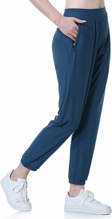 Photo 1 of beroy Womens Joggers Athletic Pants Lightweight Sweatpants Hiking Running Workout Track Jogger with 3 Pockets
MEDIUM 