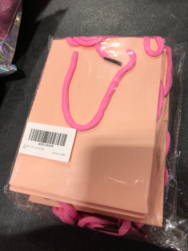 Photo 1 of 12 pcs pink gift bags