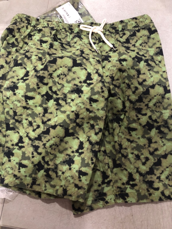 Photo 2 of Goodthreads Men's 11" Inseam Pull-On Stretch Canvas Short Large Green, Camo Print