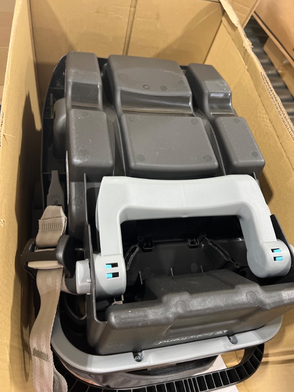 Photo 1 of Baby Trend 35 Infant Car Seat Grey