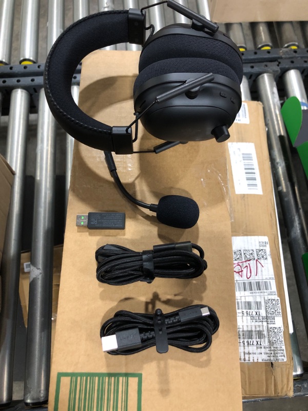 Photo 3 of NEW Razer BlackShark V2 Pro Wireless Gaming Headset 2023 Edition: 50MM Titanium Drivers - HyperClear Super Wideband Mic - Noise-isolating Earcups - Ultra-Soft Memory Foam- 70 Hour Battery Life - Black Black Generation 2