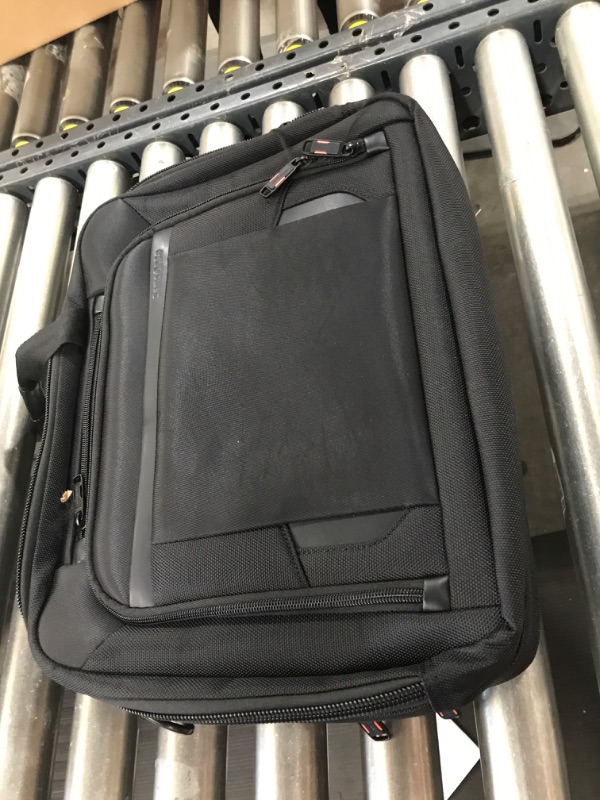 Photo 1 of Generic laptop bag