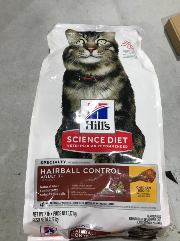 Photo 2 of Hill's Science Diet Dry Cat Food, Adult 7+ for Senior Cats, Hairball Control, Chicken Recipe, 7 lb. Bag 7 Pound (Pack of 1)