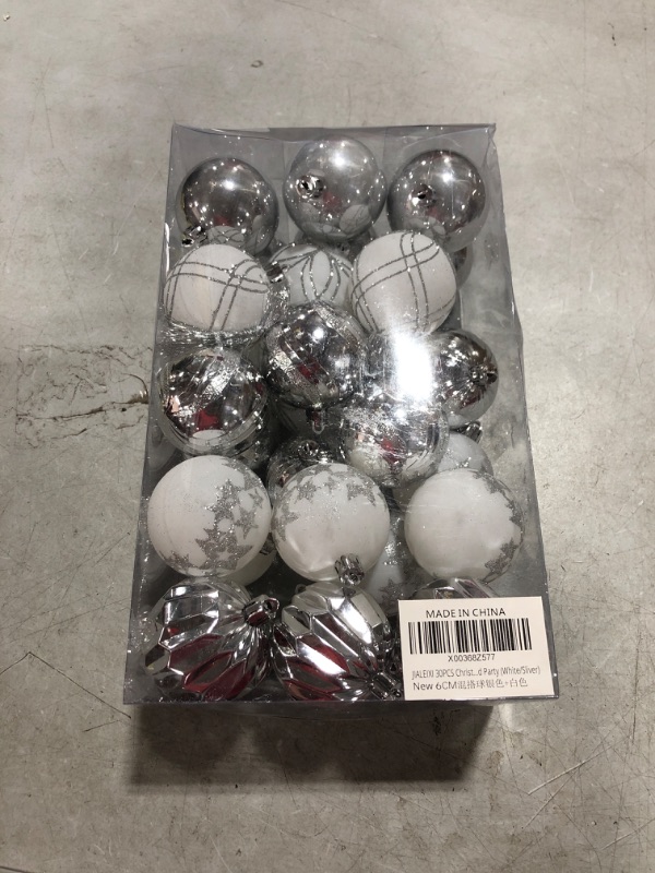 Photo 2 of 30PCS 60MM/2.36IN Christmas Tree Ornaments Assorted Pendant Shatterproof Ball Ornament Set Seasonal Decorations with Reusable Hand-Help Gift Boxes Ideal for Xmas, Holiday and Party (White/Sliver)