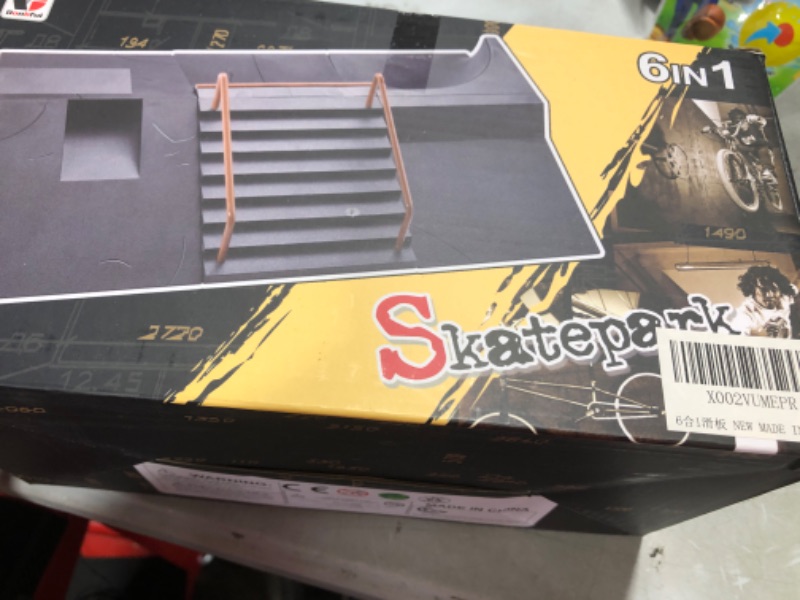Photo 1 of Fingerboard Skatepark Park Ramp Toys Skate Park Kit Ramp Parts for Finger Skateboard Ultimate Parks Training Props With 6 Finger Deck and 3 Finger Skateboard Fun Finger Skate Toys for Kids & Adults 
