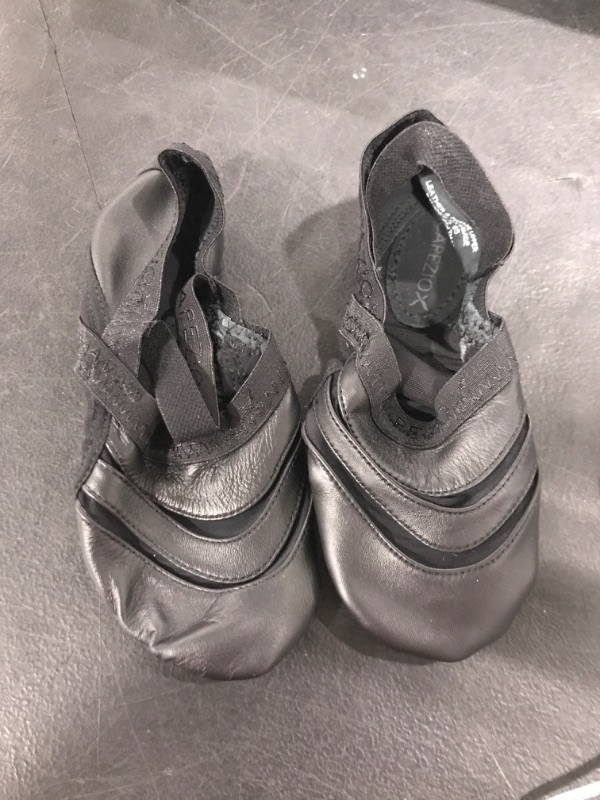 Photo 1 of Ballet Shoes for Girls Toddler Ballet Slippers Soft Leather Boys Dance Shoes for Toddler/Little Kid/Big Kid
SIZE 9M