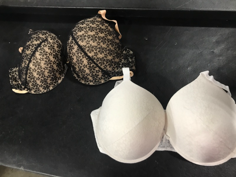 Photo 1 of 2 WOMENS BRAS SIZE 48C