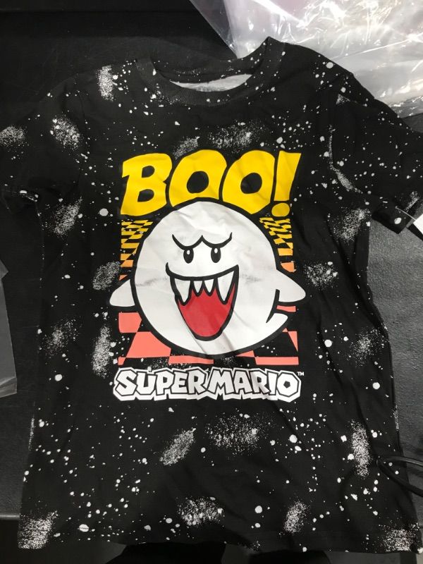 Photo 2 of  Nintendo SUper Mario Boo SHort SLeeve Graphic T-Shirt - kids small
