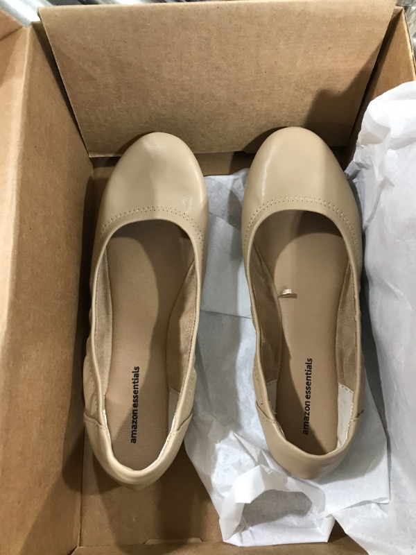 Photo 2 of Amazon Essentials Women's Belice Ballet Flat 8.5